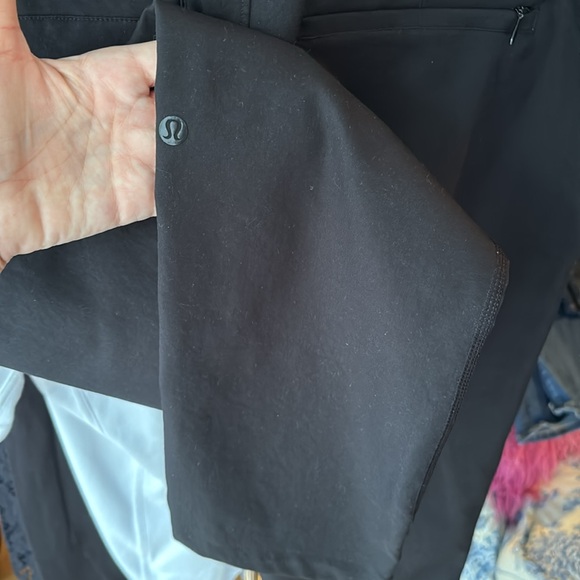 Lulu cropped pant - Picture 4 of 4